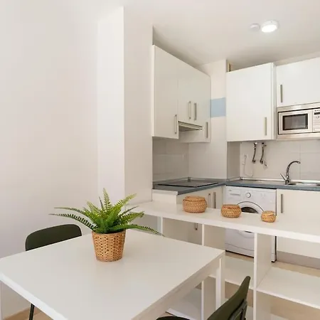 Lu&cia Victoria 1 Apartment *